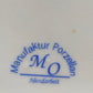 Handbemalte MO Porzellan Dose mit Goldstaffierung und Blumenmotiv