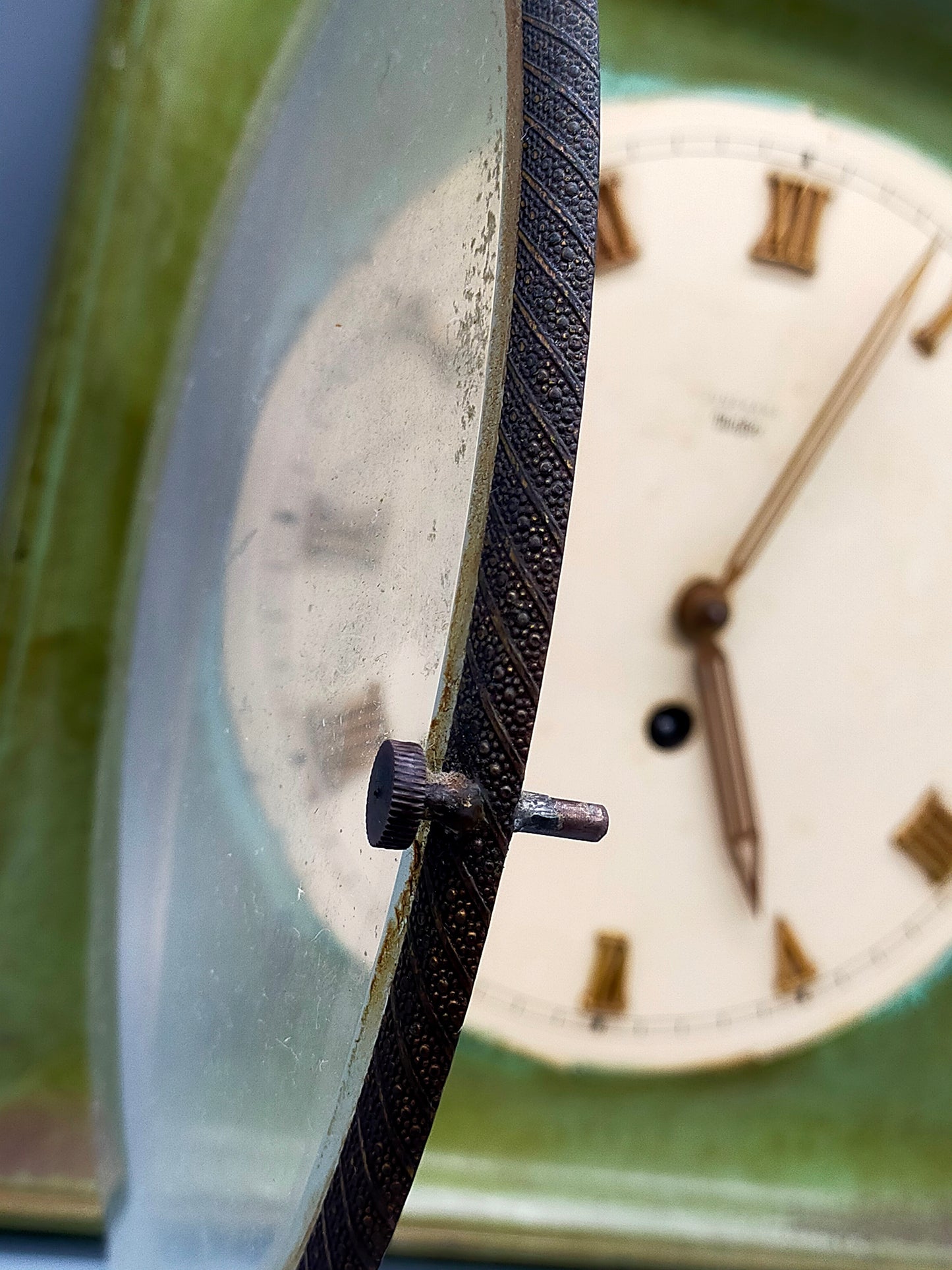 Junghans Meister Tischuhr – Vintage Design für Sammler