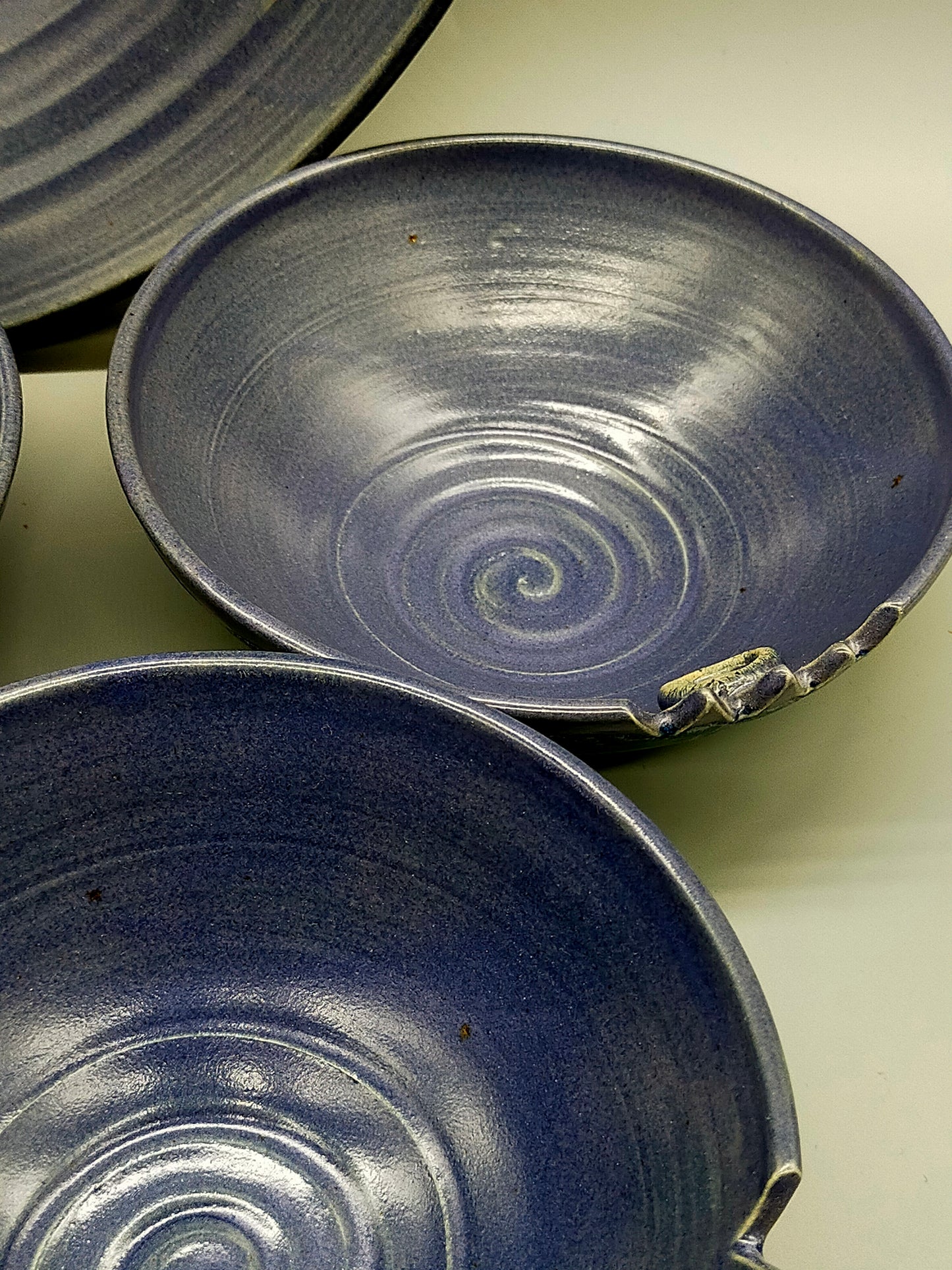 Handgefertigtes Keramik-Set – Große Schale und 6 Suppentassen in Blau