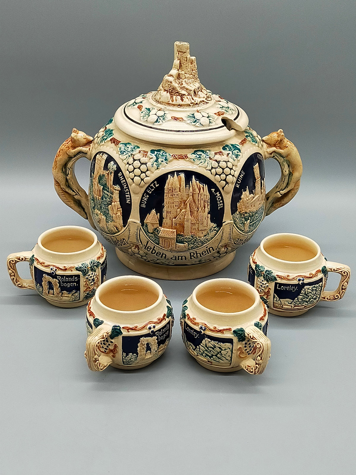 Antikes Keramik Bowle-Set – Rheinische Burgen Motive mit Tassen