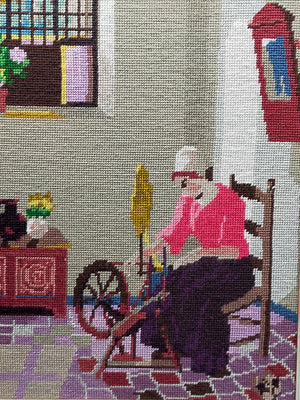 Deutsches Gemälde (XX) – Handgearbeiteter Gobelin – Spinnerin am Spinnrad