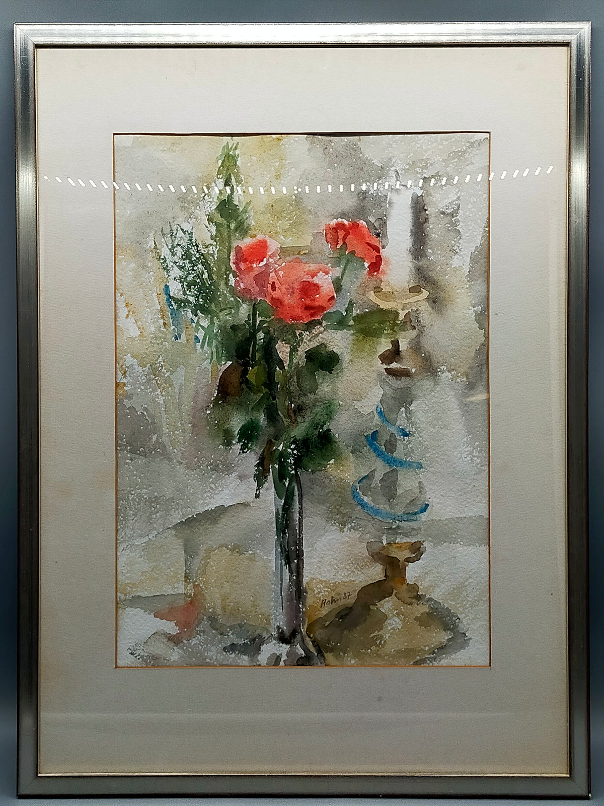 Stilvolles Aquarell von Hahn – Stillleben mit Rosen und Kerzenleuchter