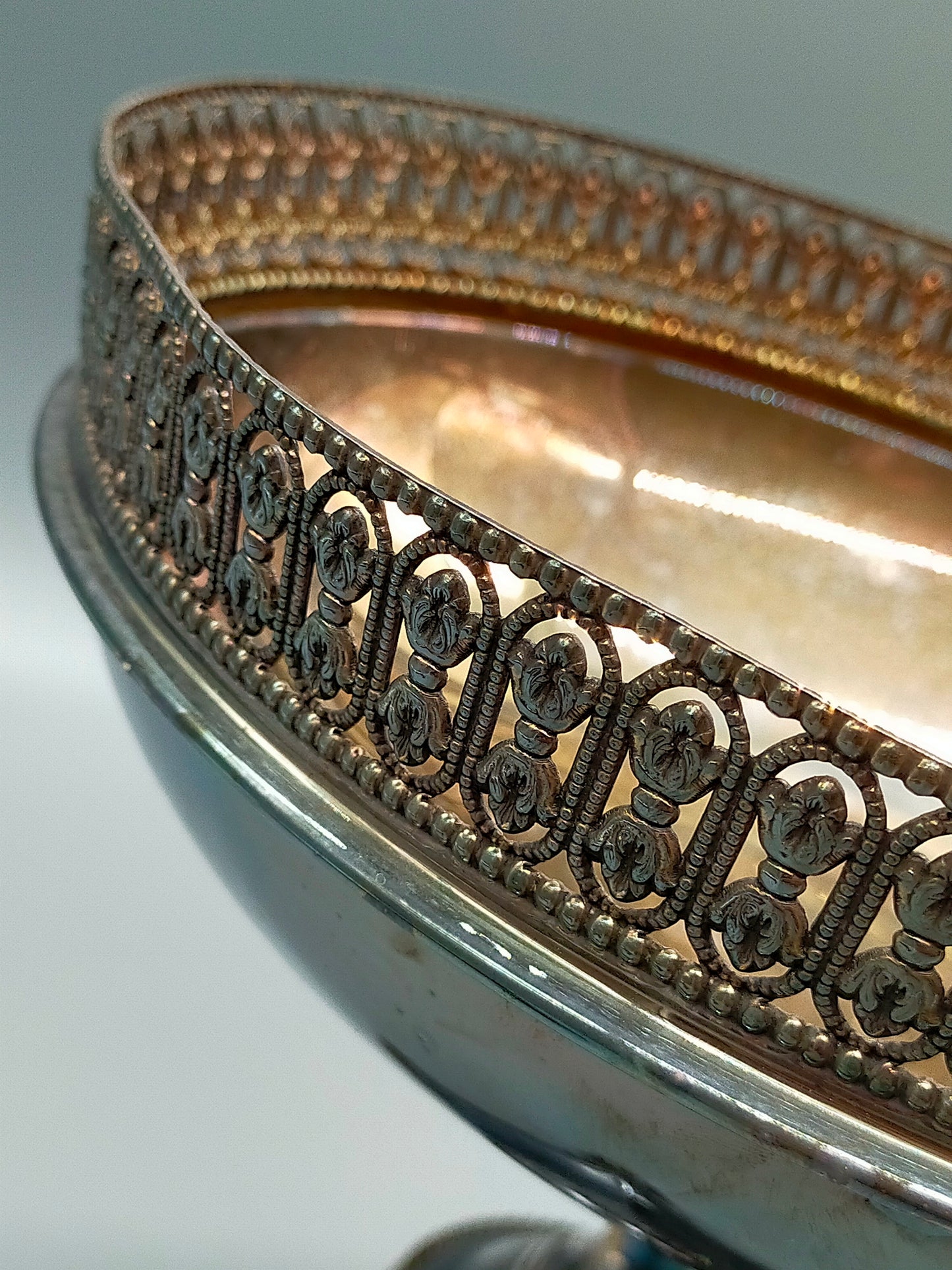 Elegante Versilberte Prunk-Aufsatzschale – Dekorative Fußschale Antik-Stil