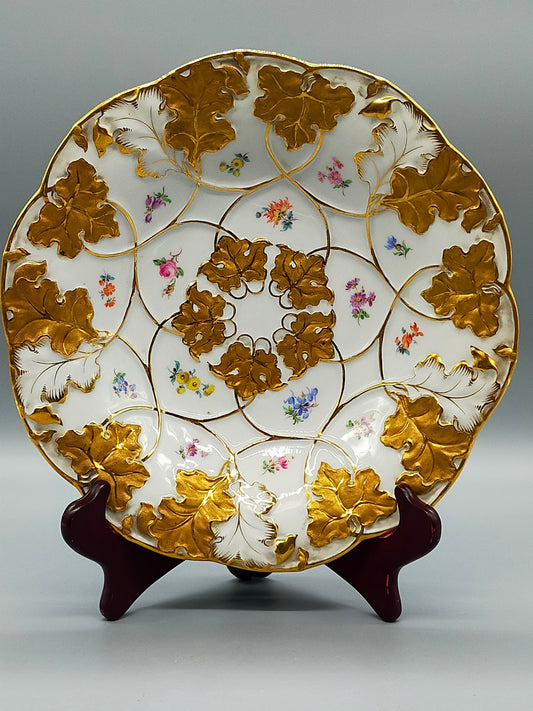 Exquisites Meissen Porzellan-Zierteller – Goldene Eichenlaub 1 Wahl