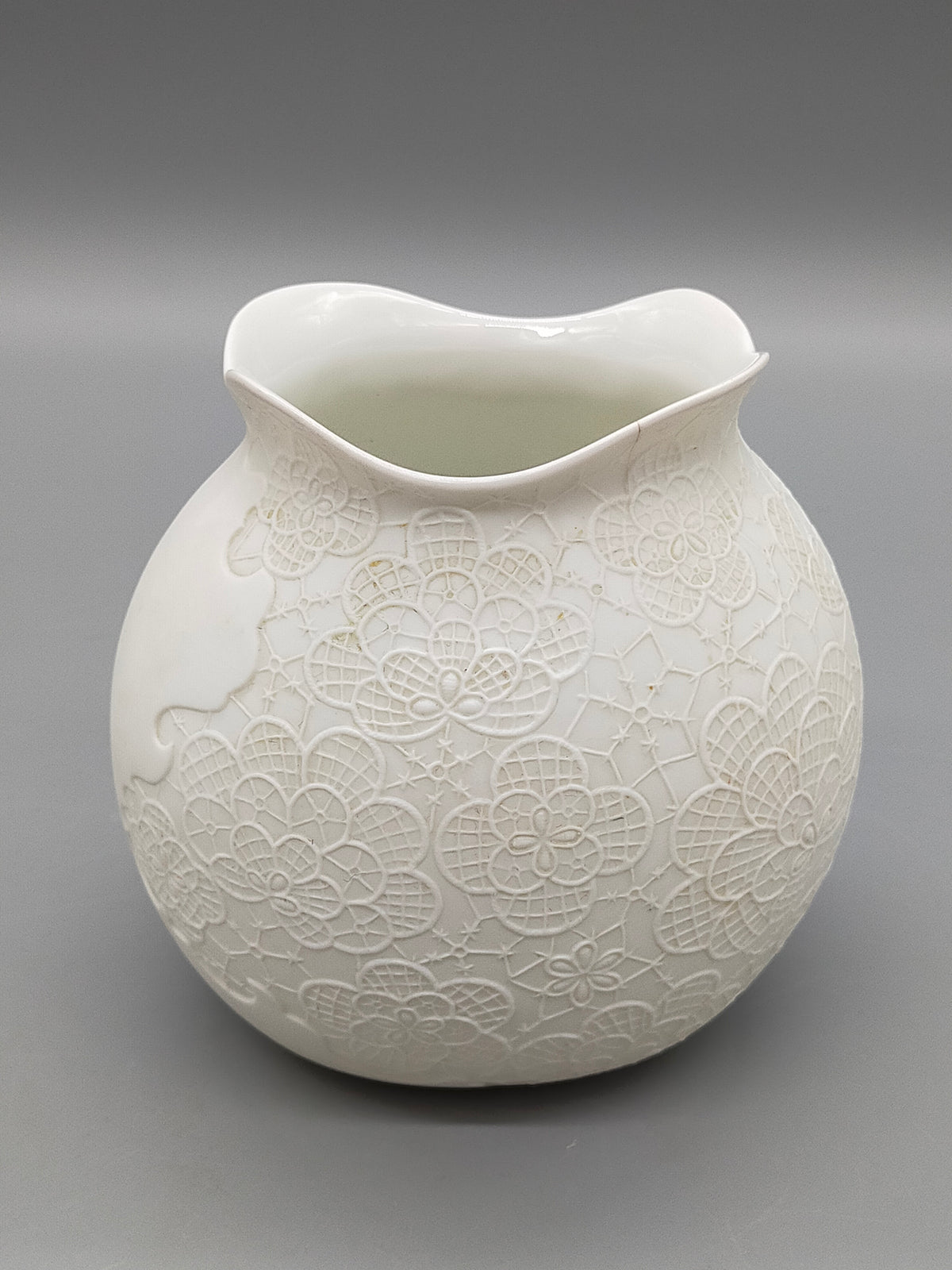 Kaiser Porzellan Vase Spitzenrelief – Elegant Weiß