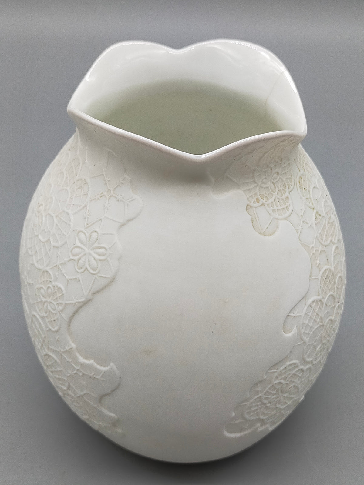 Kaiser Porzellan Vase Spitzenrelief – Elegant Weiß