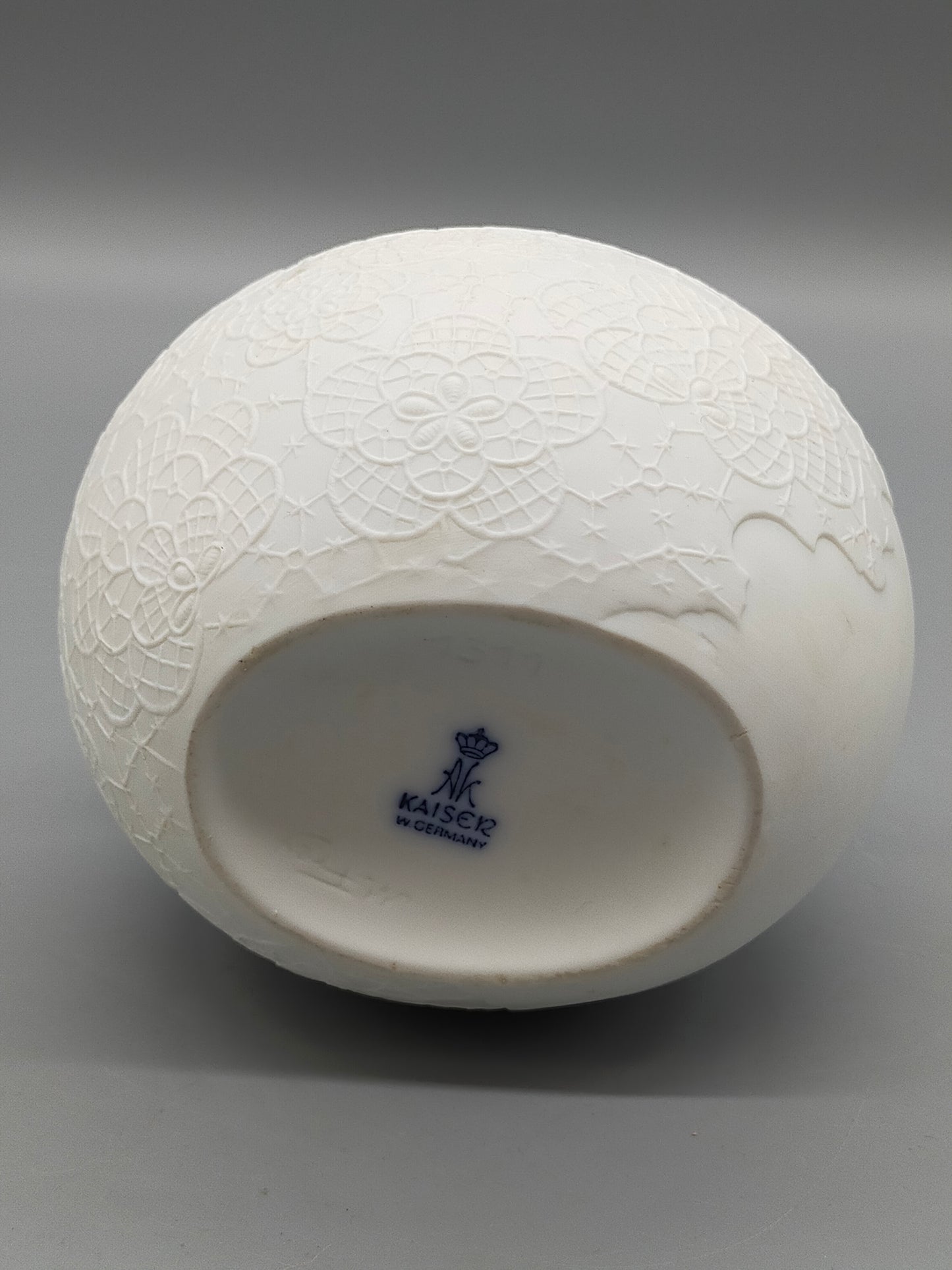 Kaiser Porzellan Vase Spitzenrelief – Elegant Weiß