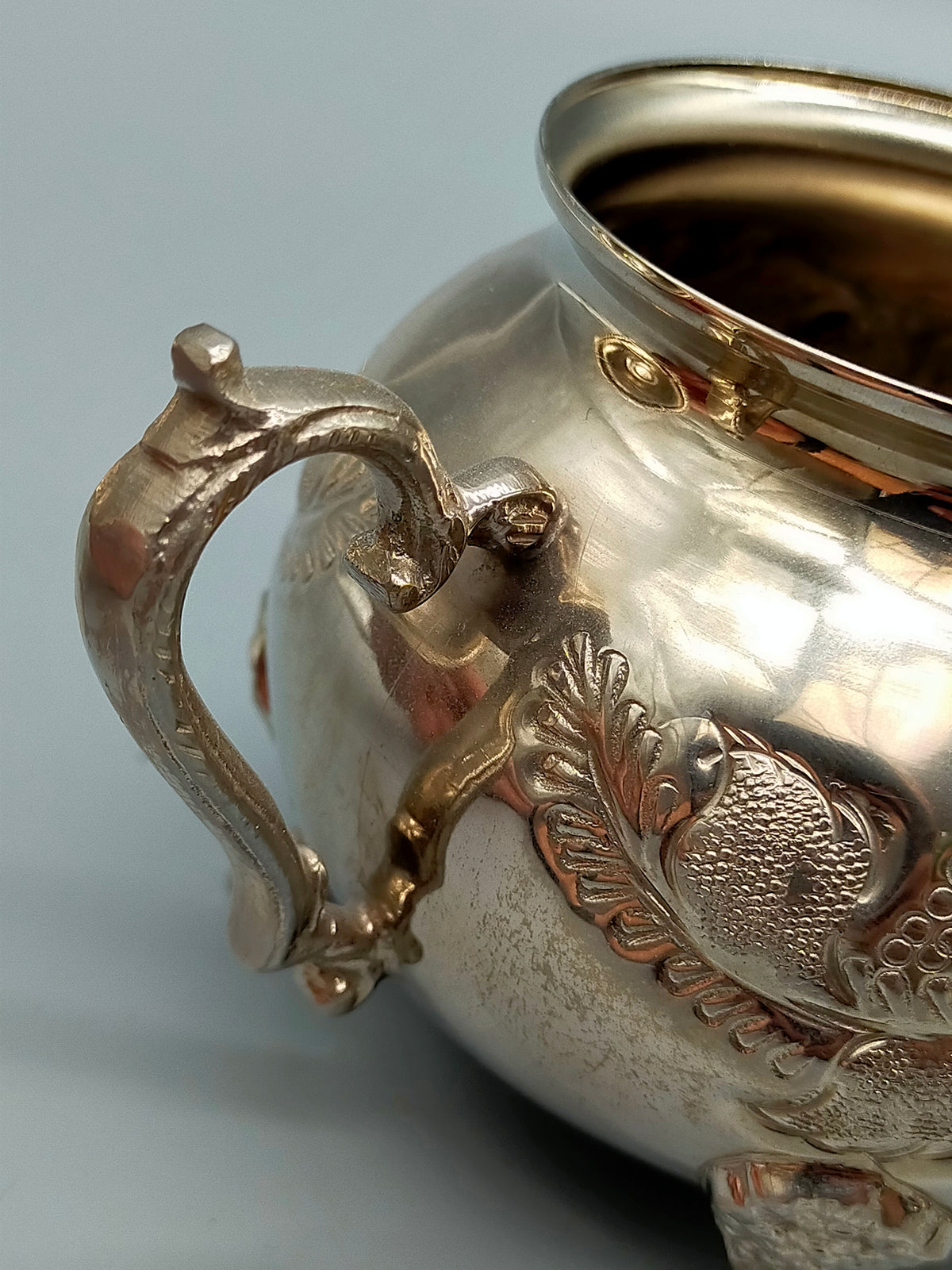 Orientalisches Tee- und Kaffeeset – Versilberte Kanne, Zuckerdose & Gießer