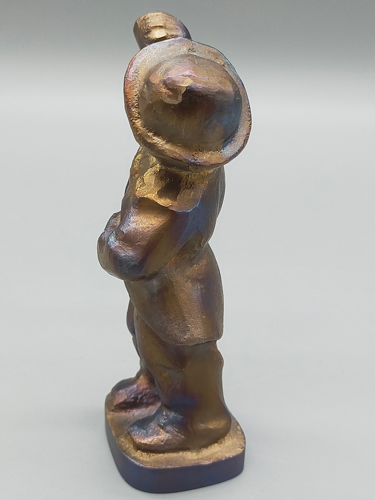 Dekorative Metallfigur – Trinkender Mann mit Hut