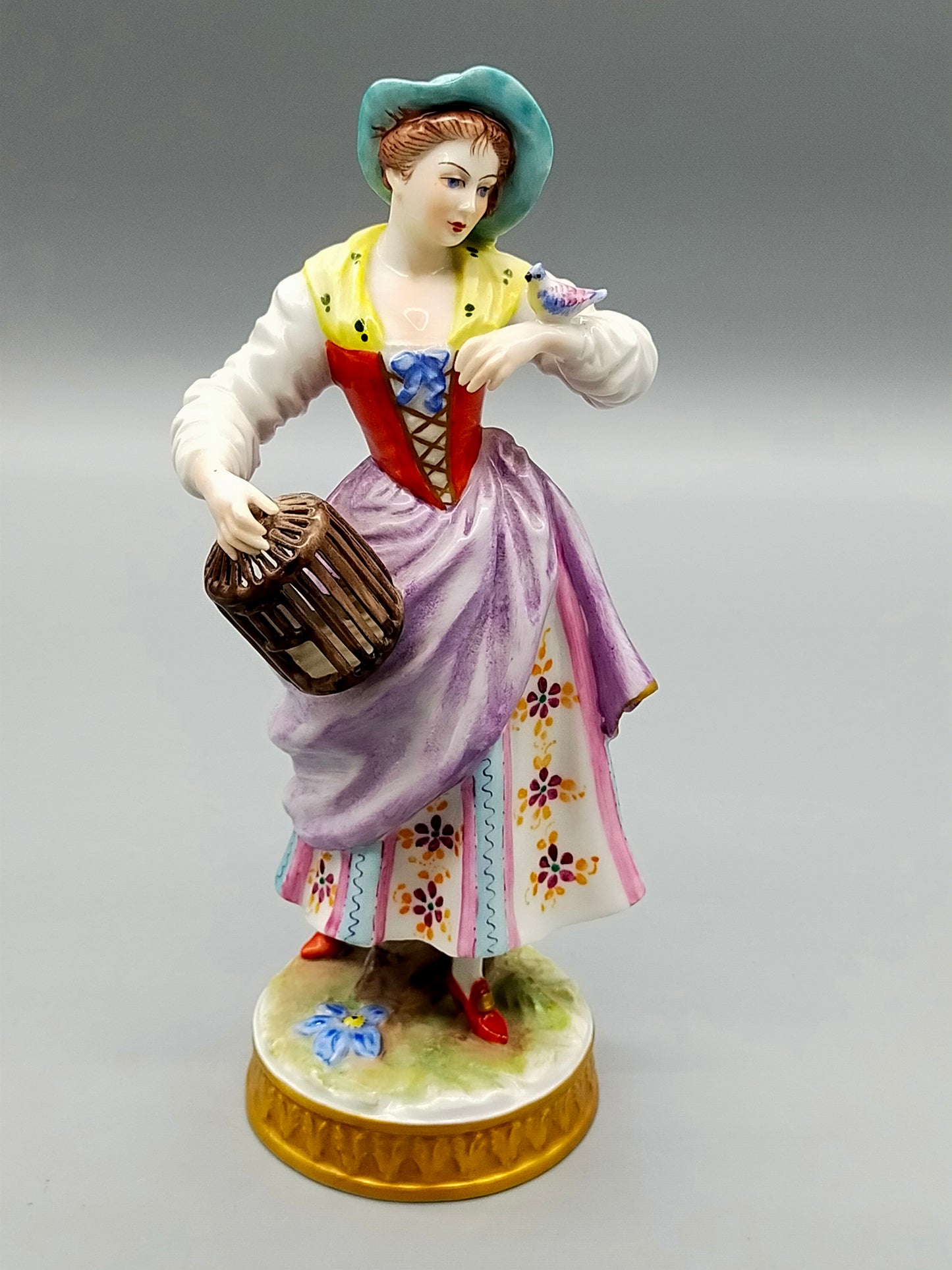 Elegante Thüringen Porzellanfigur – Handbemalte Dame mit Vogelkäfig