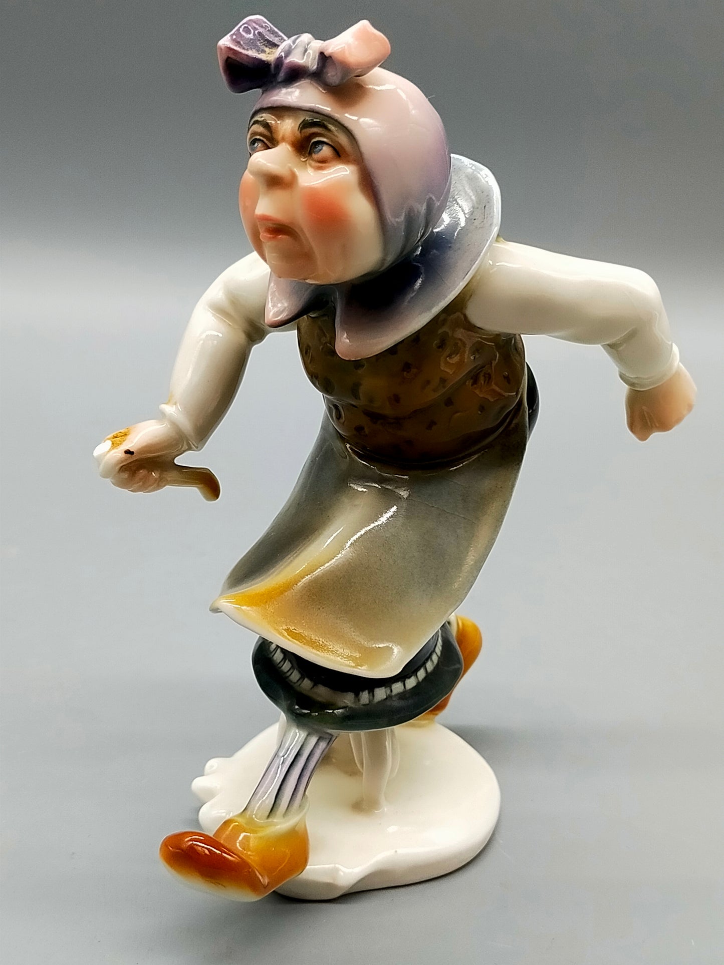 Antike Porzellanfigur – Volkstedt E&S Handbemalte Dame