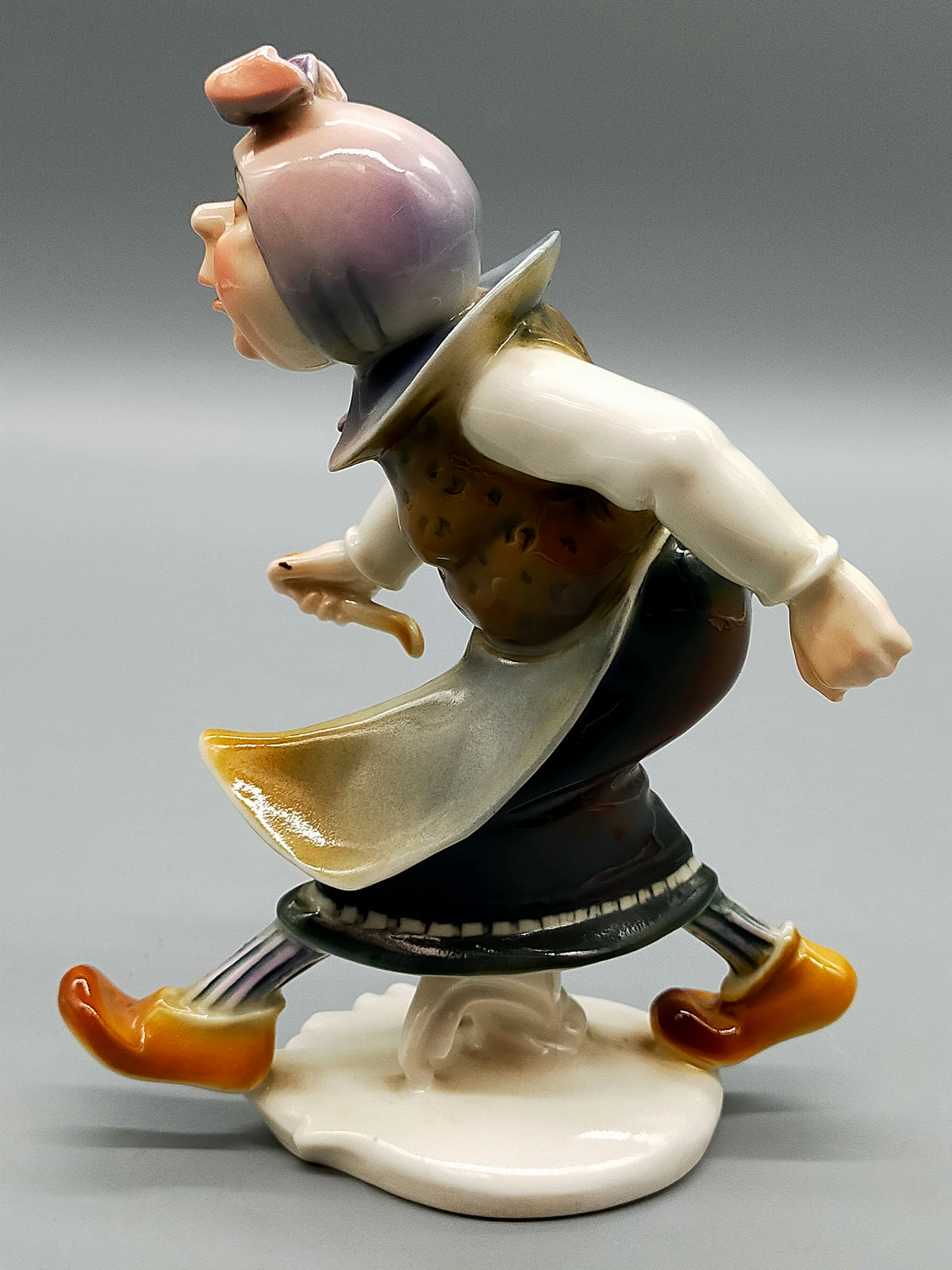Antike Porzellanfigur – Volkstedt E&S Handbemalte Dame