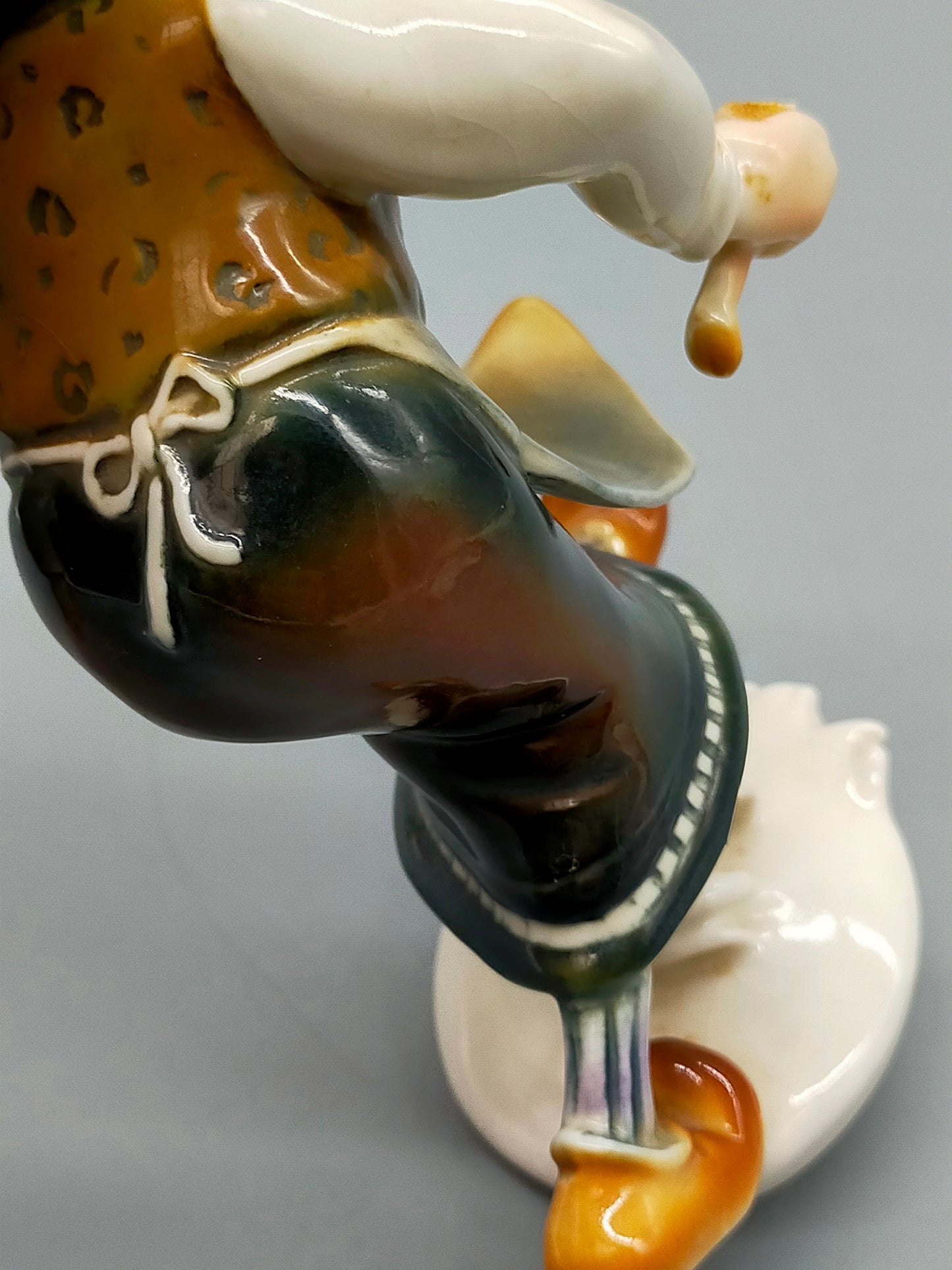 Antike Porzellanfigur – Volkstedt E&S Handbemalte Dame