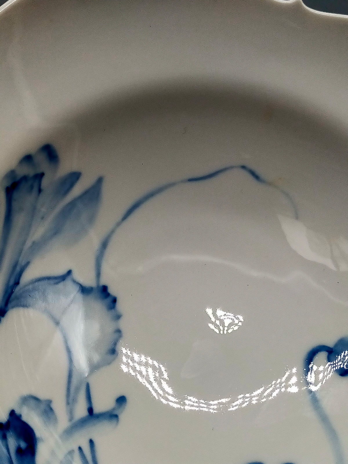 Antike Meissen Porzellanschale – Handbemaltes