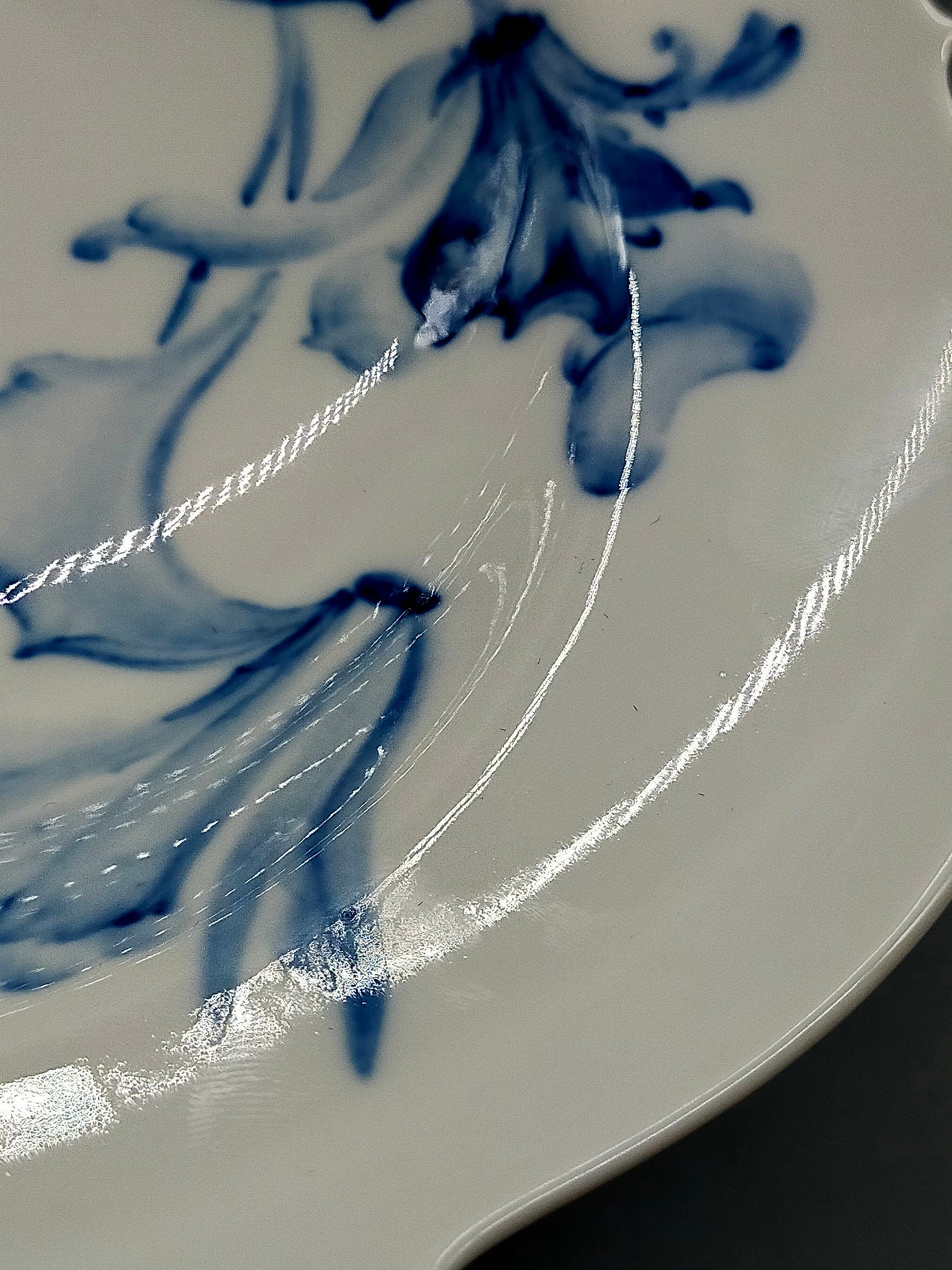 Antike Meissen Porzellanschale – Handbemaltes
