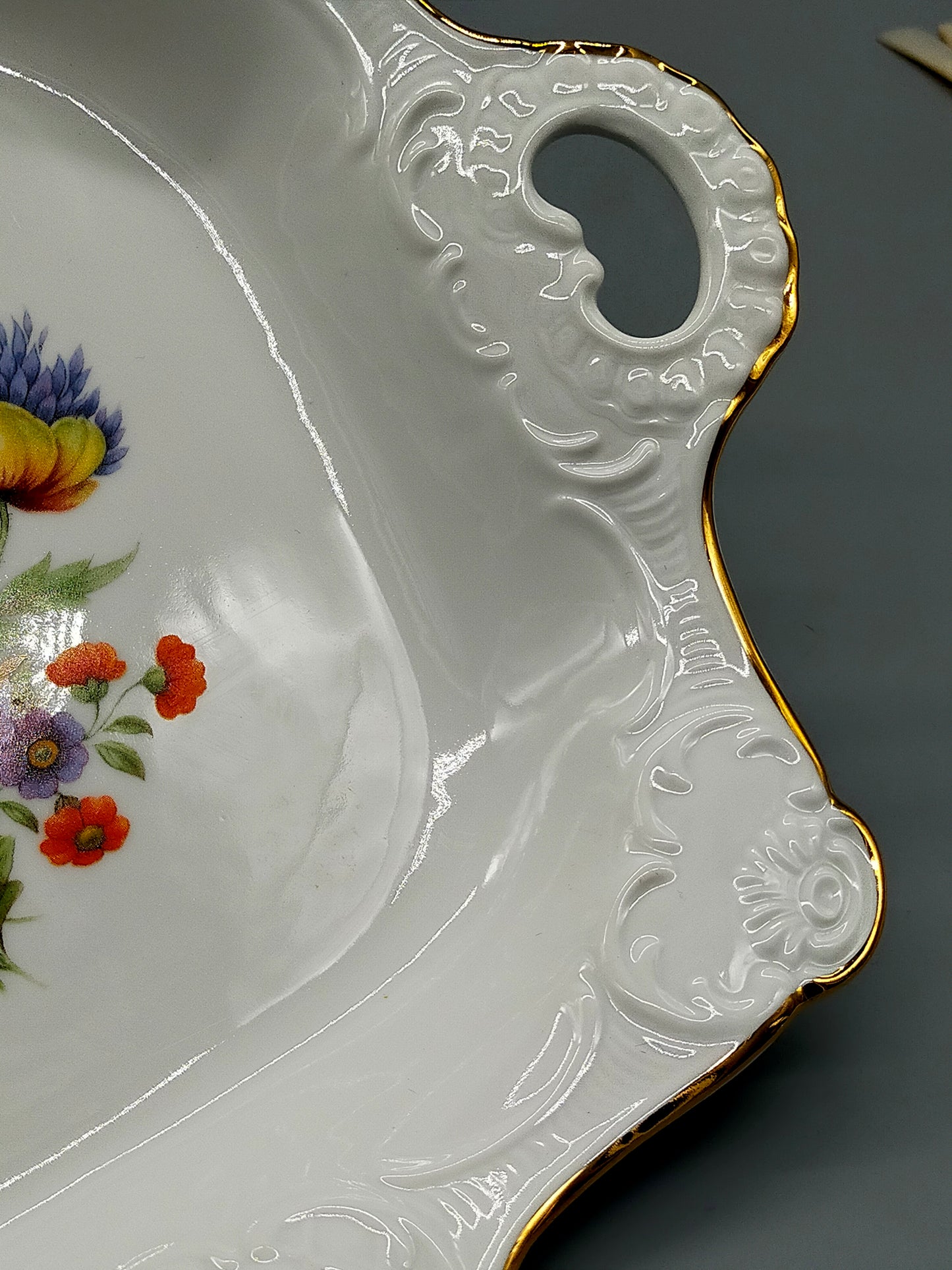 Gerold Porzellan Anrichteschale – Blumenbukett & Goldrand