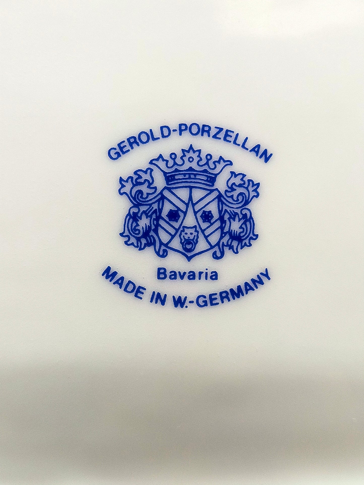 Gerold Porzellan Anrichteschale – Blumenbukett & Goldrand