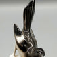 Elegante Porzellanfigur – Elster auf Goldkugel von Neuettau