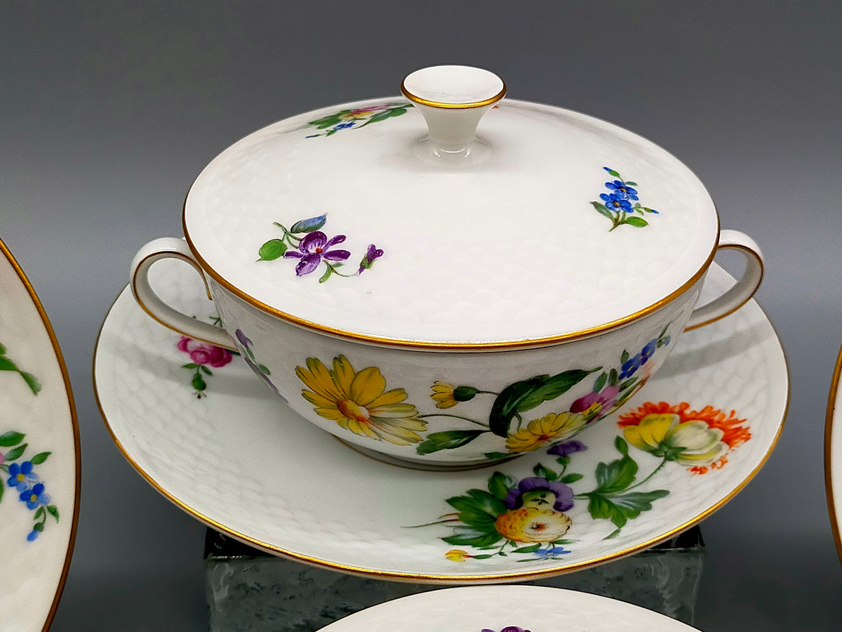 Elegante Bing & Grøndahl Suppentassen – Handbemaltes Porzellan Set