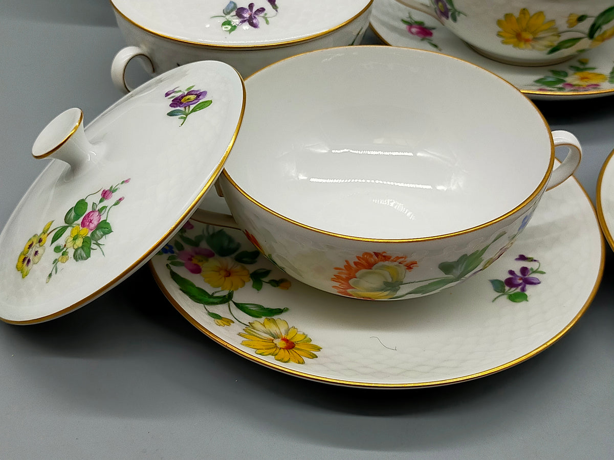 Elegante Bing & Grøndahl Suppentassen – Handbemaltes Porzellan Set