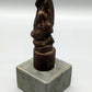 Elegante Bronze-Skulptur – Handgefertigte Sakrale Darstellung auf Steinsockel