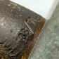 Elegante Bronze-Skulptur – Handgefertigte Sakrale Darstellung auf Steinsockel
