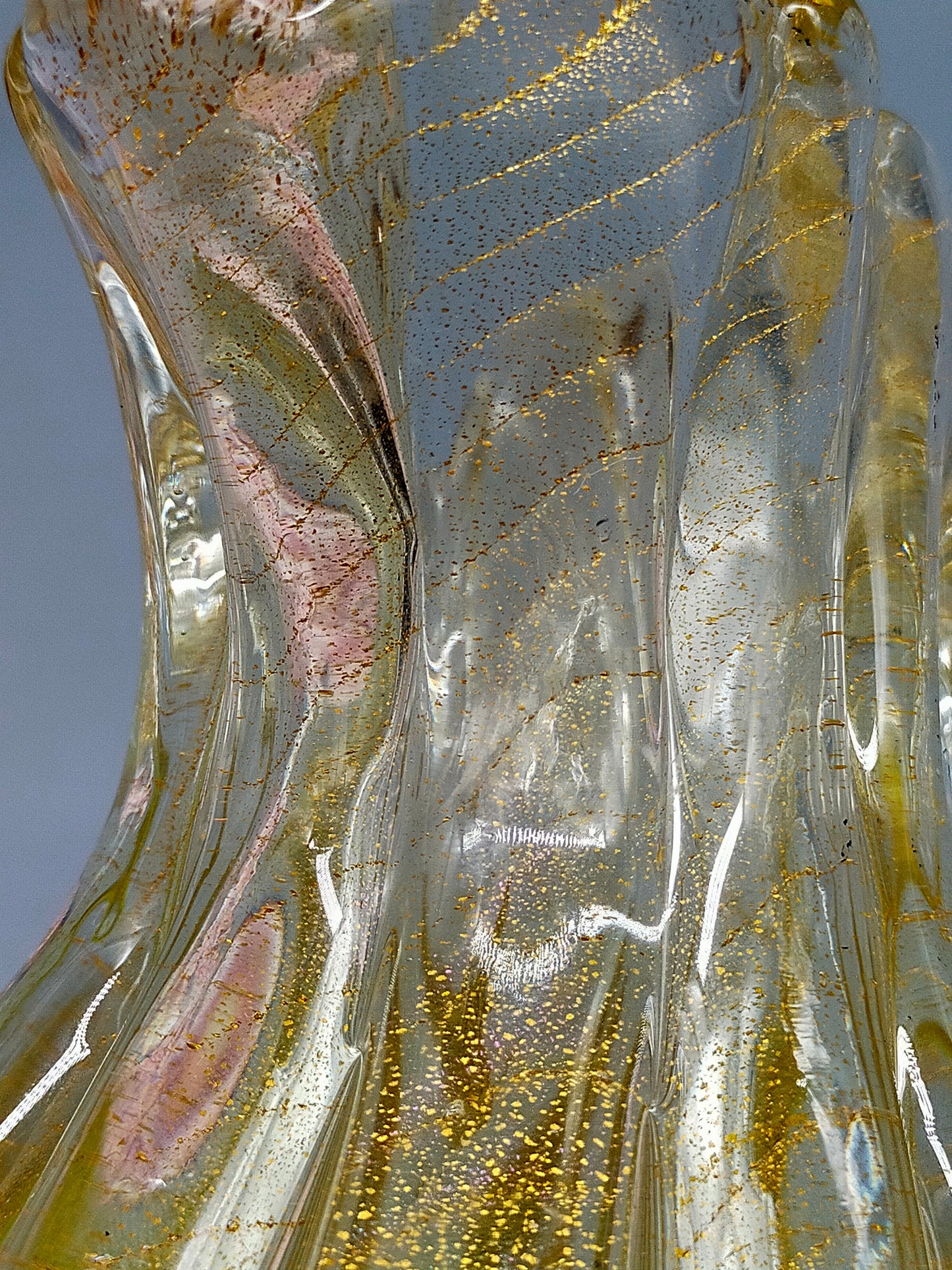 Elegante Murano Glasvase – Gelb Mit Goldflitter Und Wellenrand