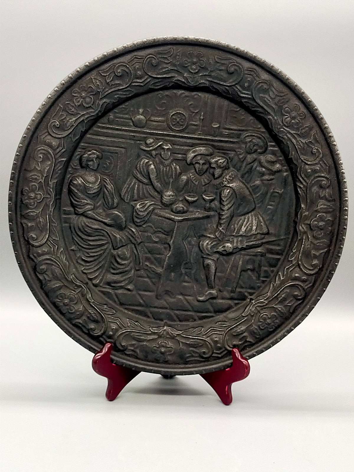 Antiker Zierteller Gusseisen Relief Tavernenszene Wandschmuck