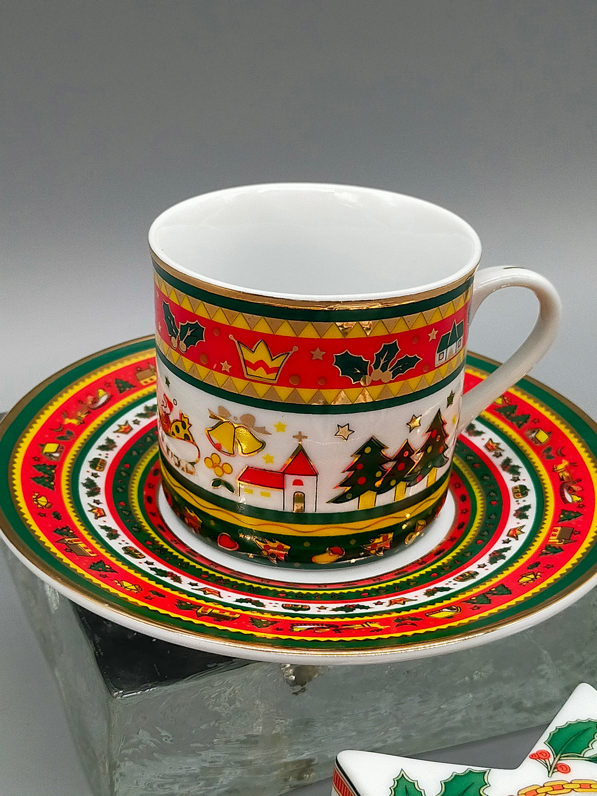 Weihnachtskerzenhalter & Tasse mit Untertasse Hutschenreuther-Ahorn