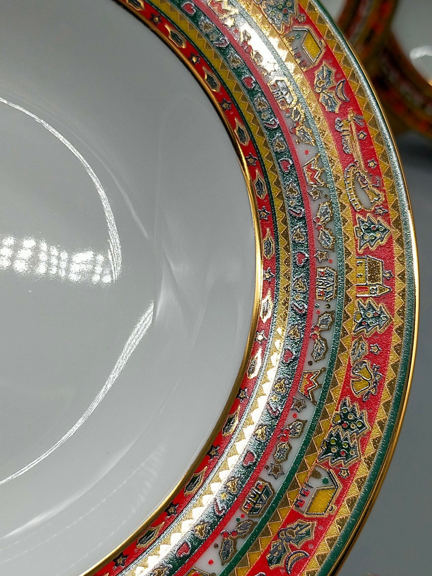 Elegante Ahorn Porzellanschalen – Dekoratives Set