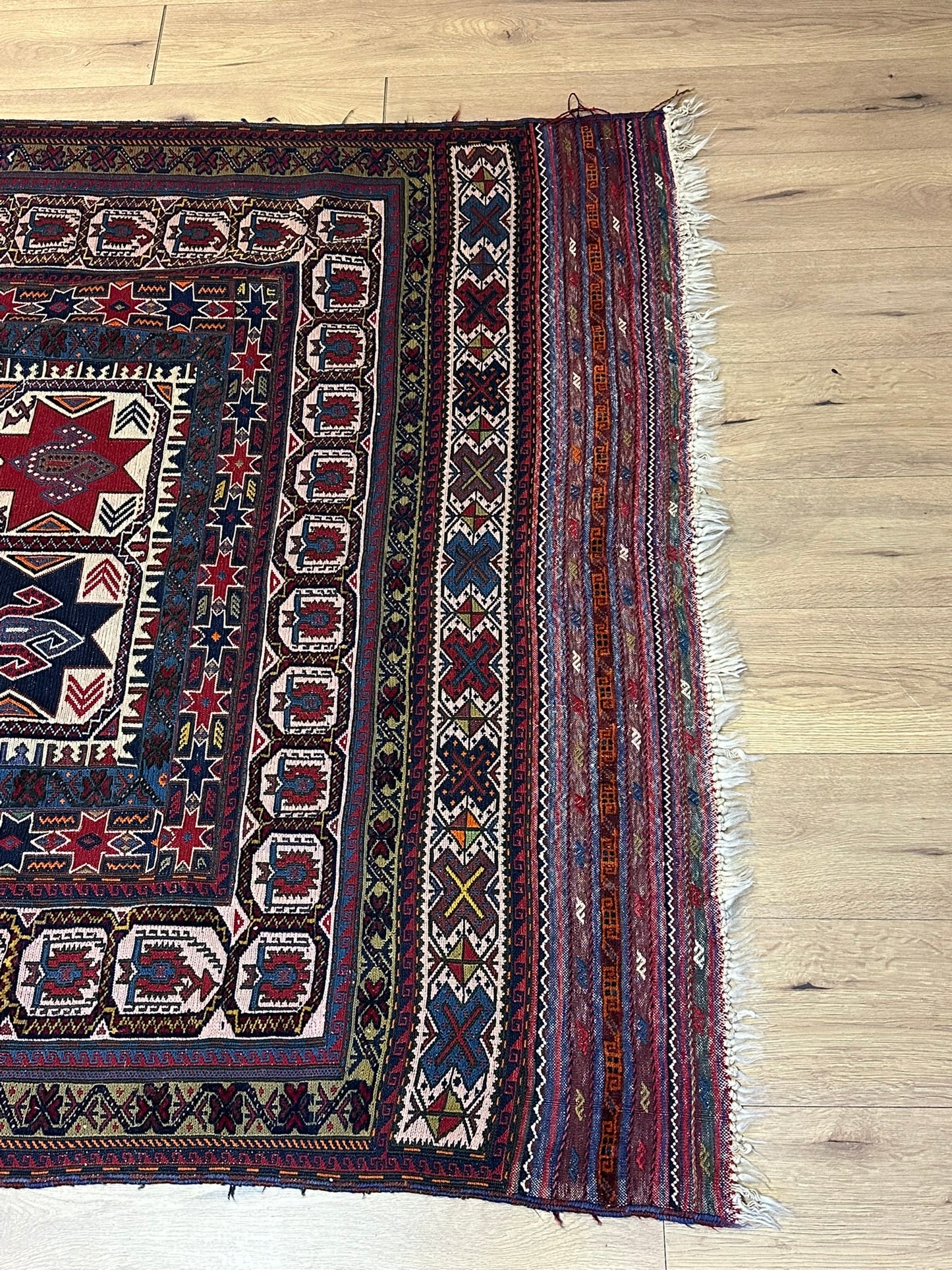 Orientteppich handgeknüpft 248x157 cm antik Kelim Sumach