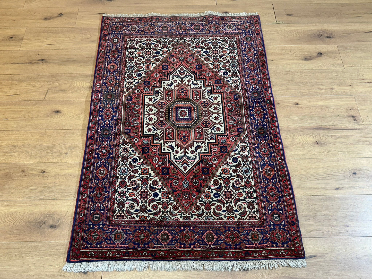 Orientteppich handgeknüpft Bidjar 155x100 cm