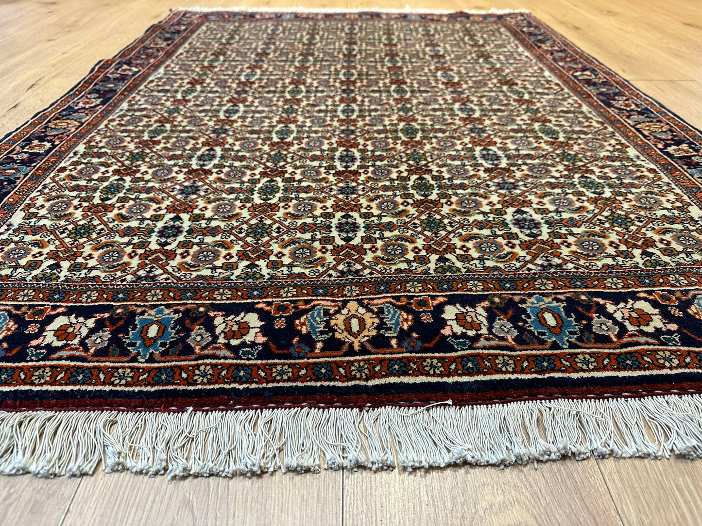 Orientteppich handgeknüpft Bidjar 151x114 cm Korkwolle