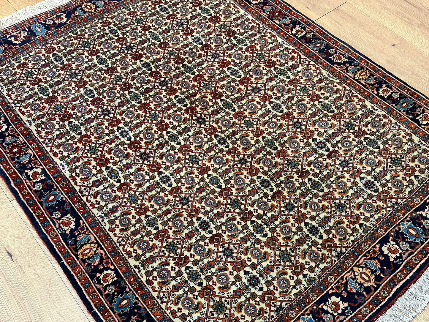 Orientteppich handgeknüpft Bidjar 151x114 cm Korkwolle