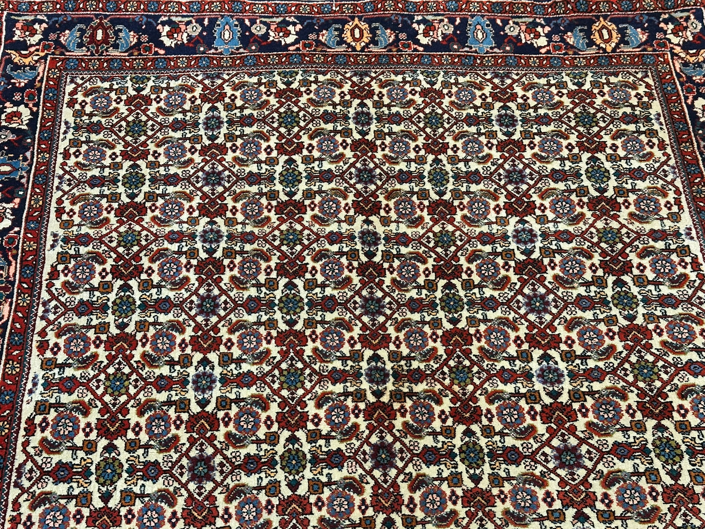 Orientteppich handgeknüpft Bidjar 151x114 cm Korkwolle
