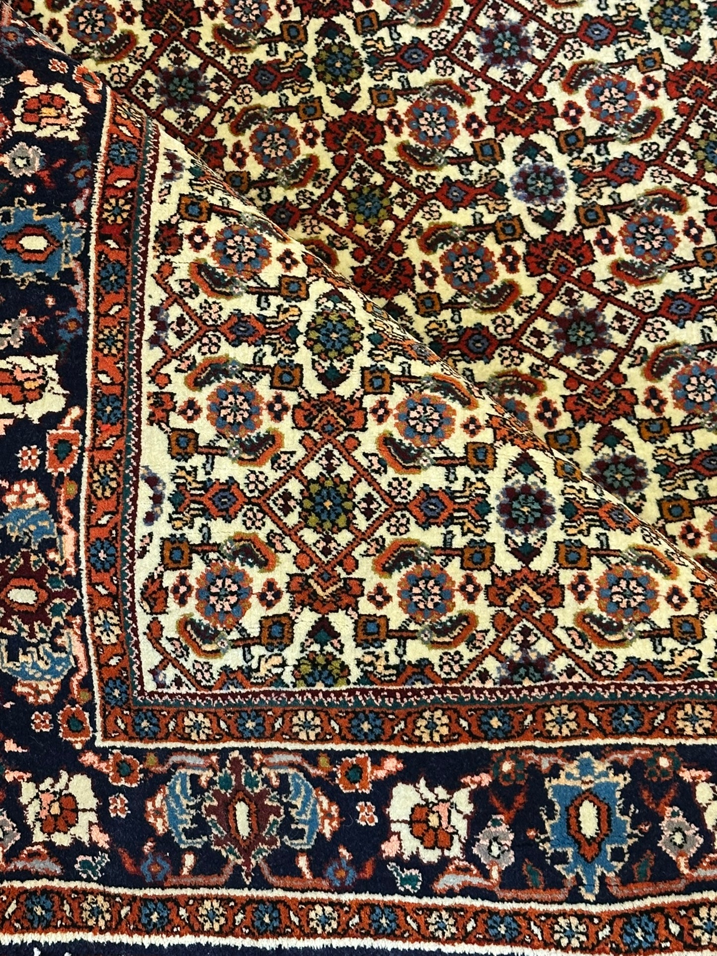 Orientteppich handgeknüpft Bidjar 151x114 cm Korkwolle