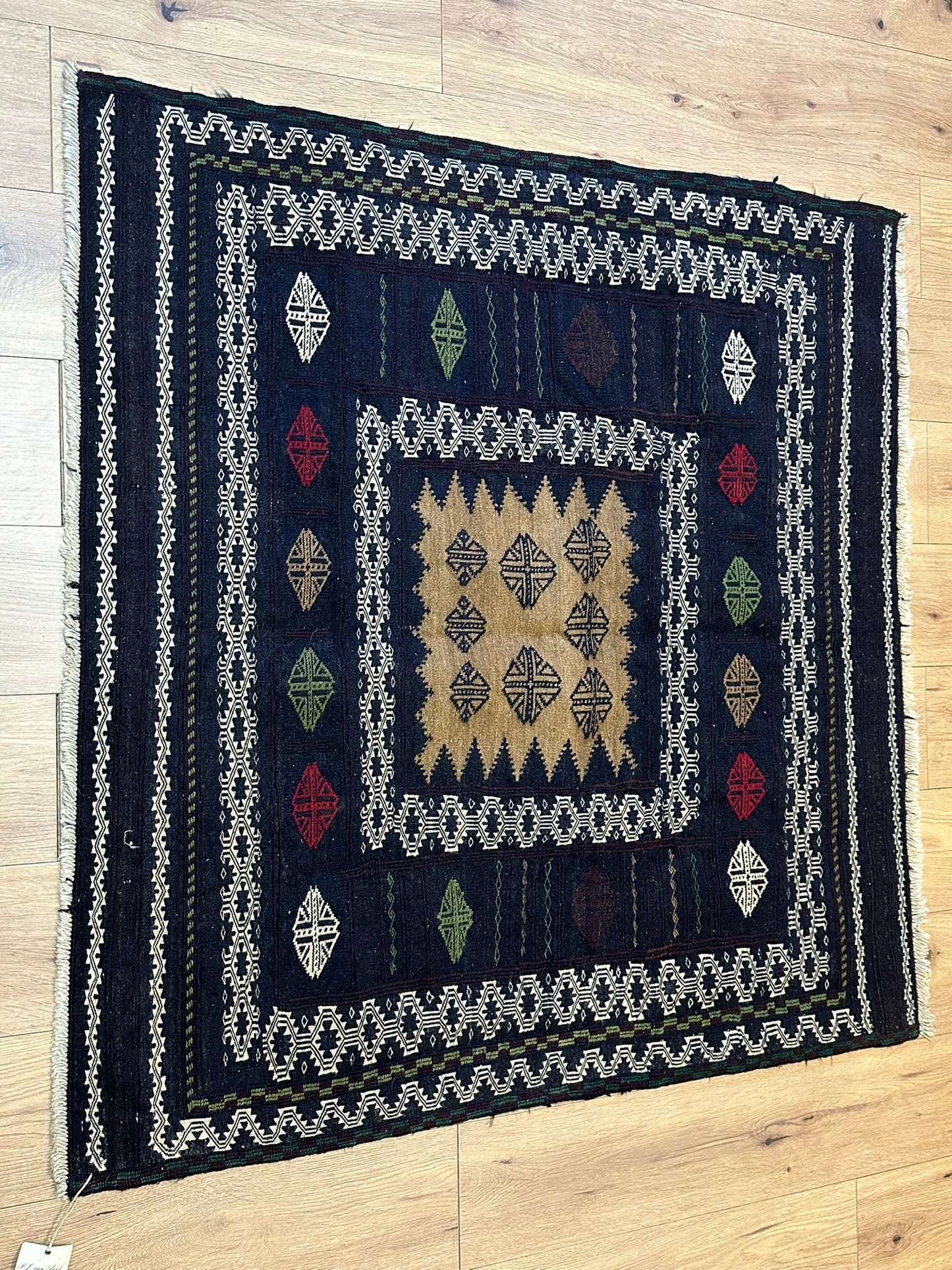 Orientteppich handgeknüpft 130 x 125 cm Behtsch Wolle