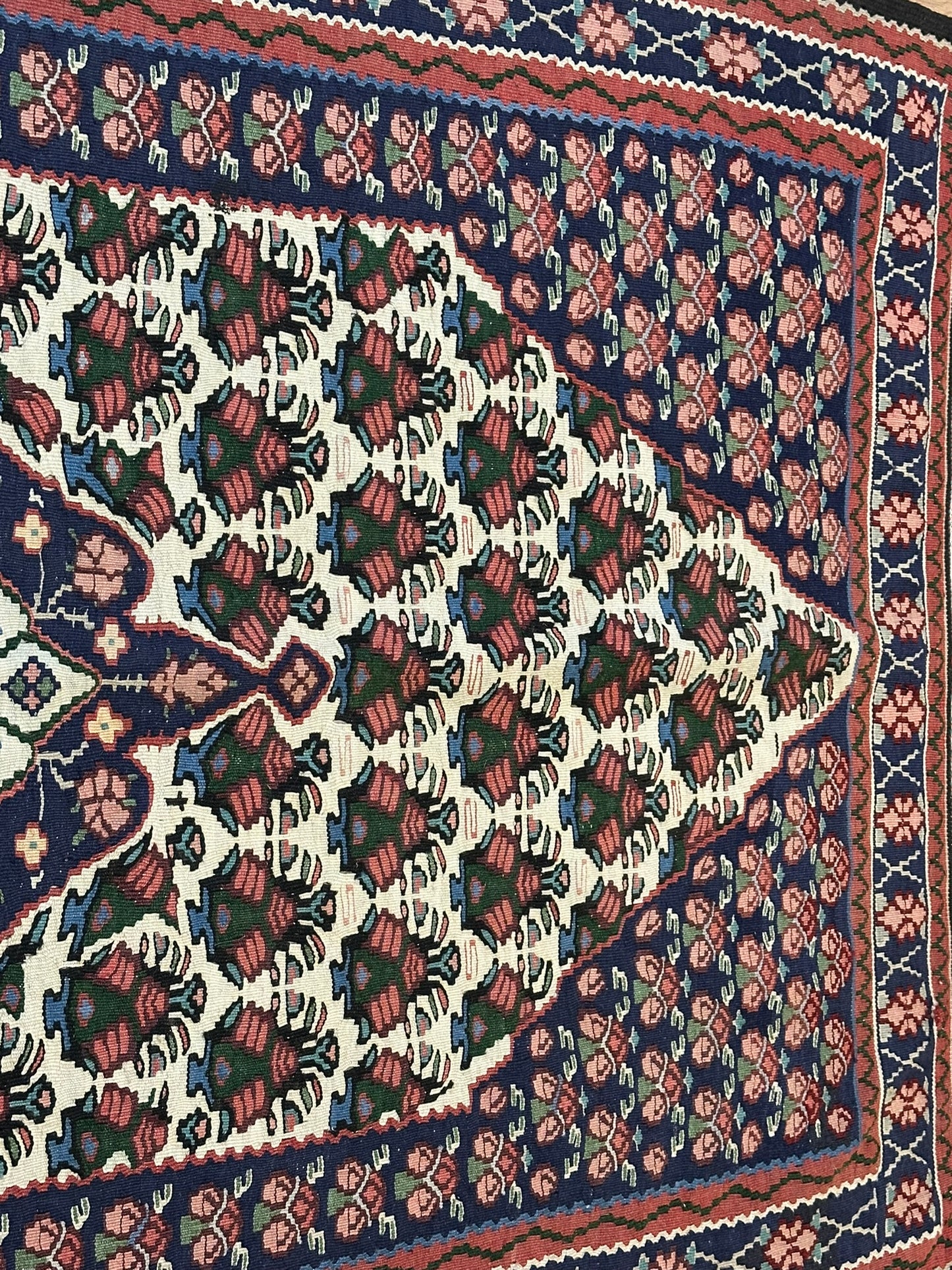 Orientteppich handgeknüpft 166 x 110 cm Bidjar Rosen Kelim