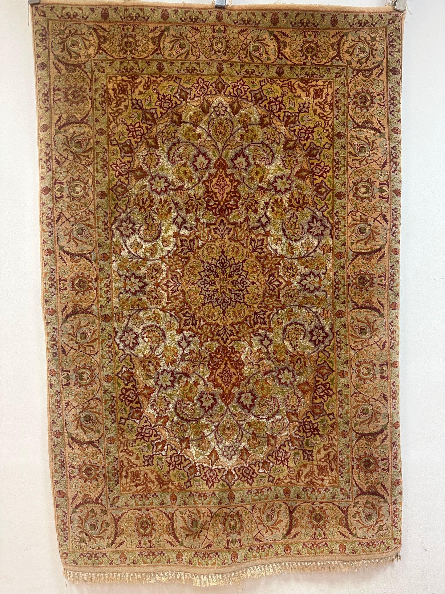 Handgeknüpfter Perser Orientteppich - Feiner Isfahan Kork auf Seide 165x110 cm