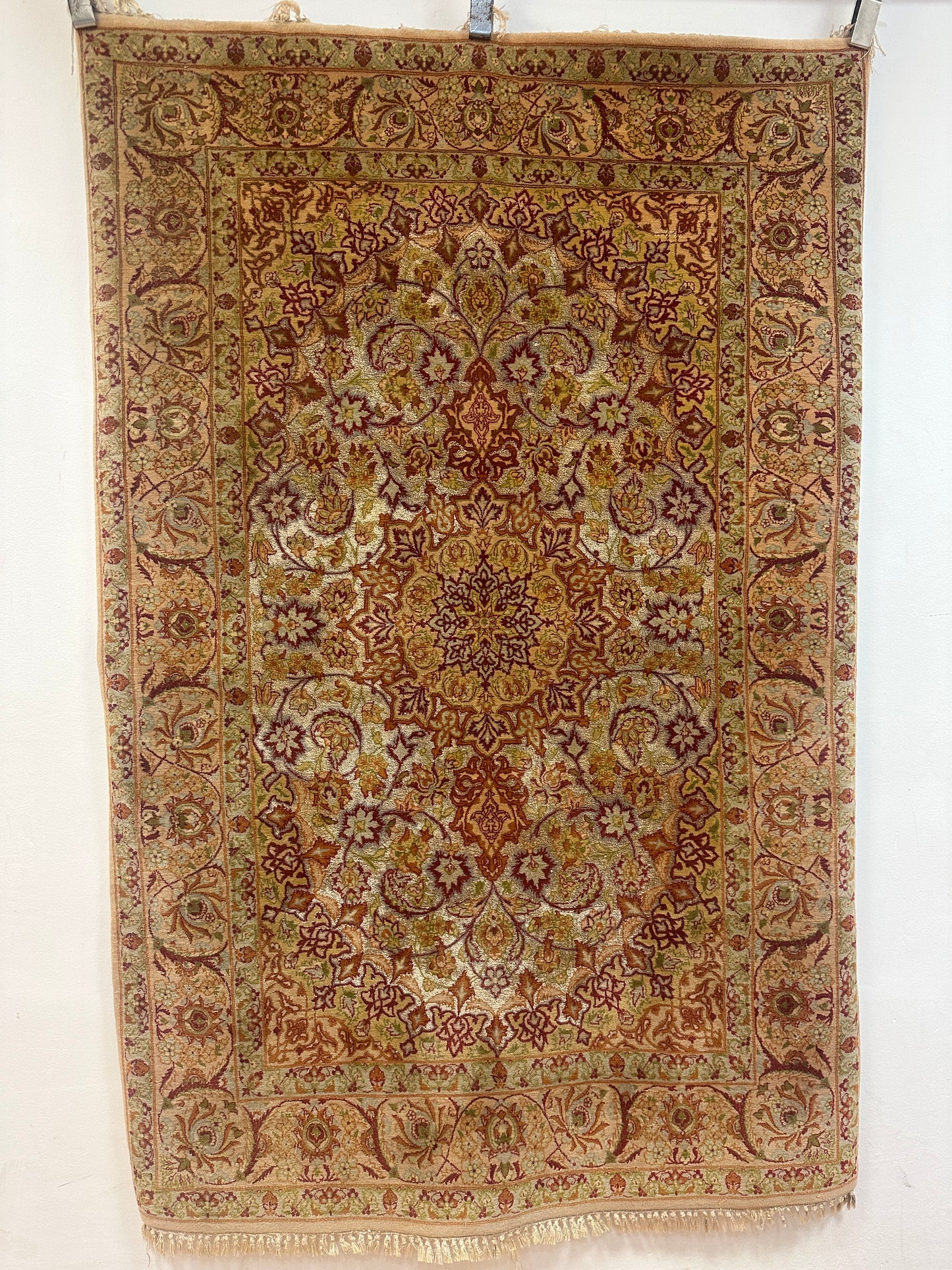 Handgeknüpfter Perser Orientteppich - Feiner Isfahan Kork auf Seide 165x110 cm