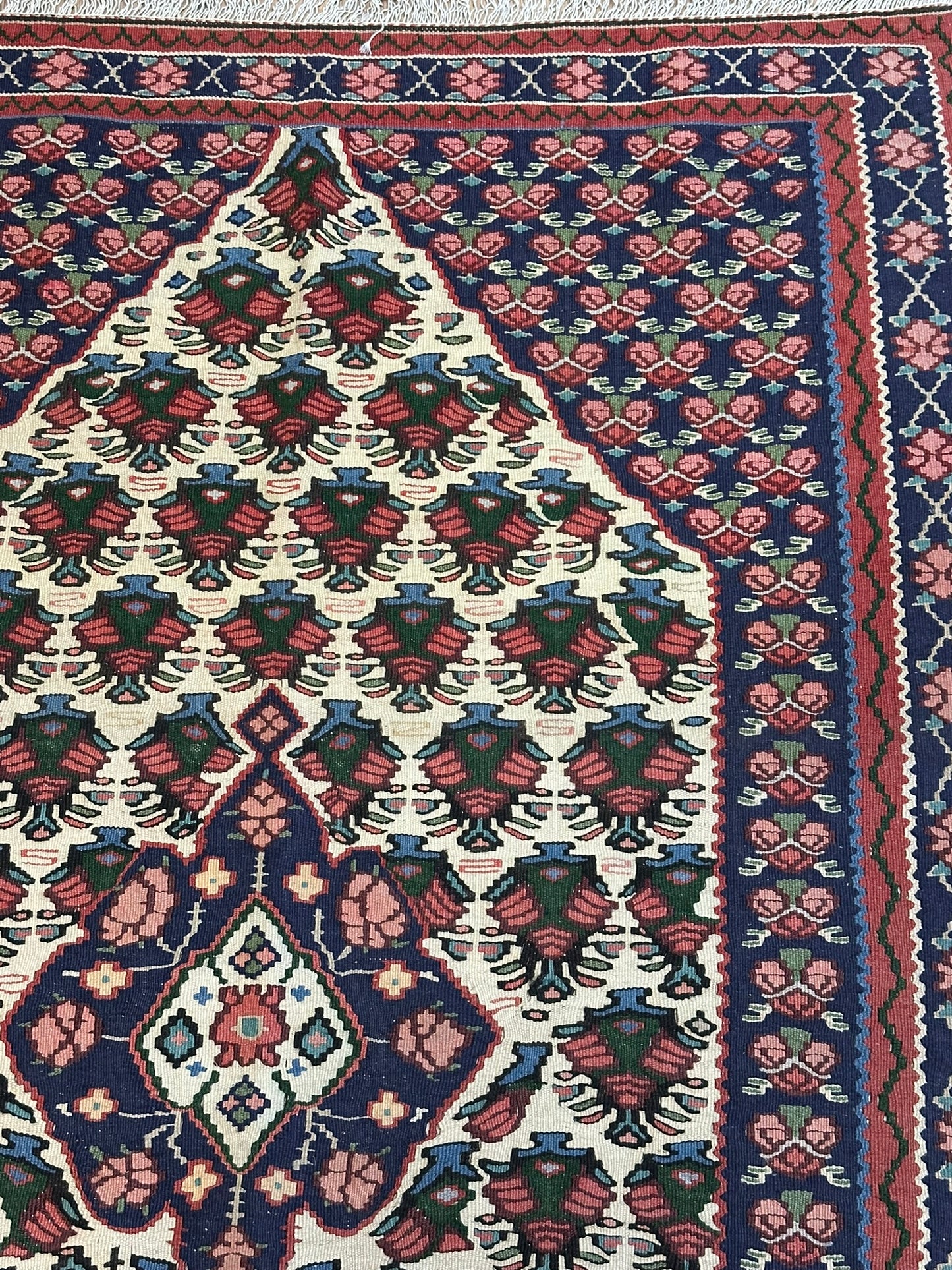 Orientteppich handgeknüpft 166 x 110 cm Bidjar Rosen Kelim