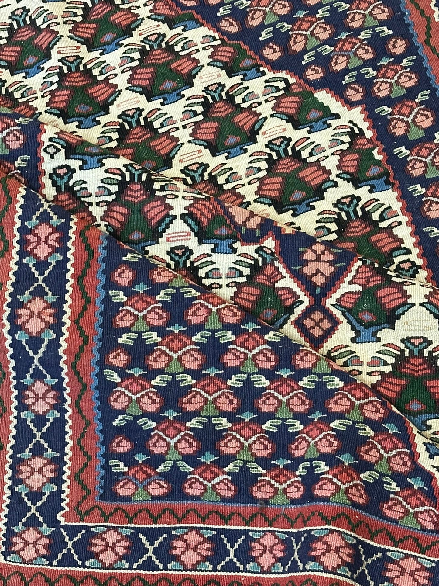 Orientteppich handgeknüpft 166 x 110 cm Bidjar Rosen Kelim