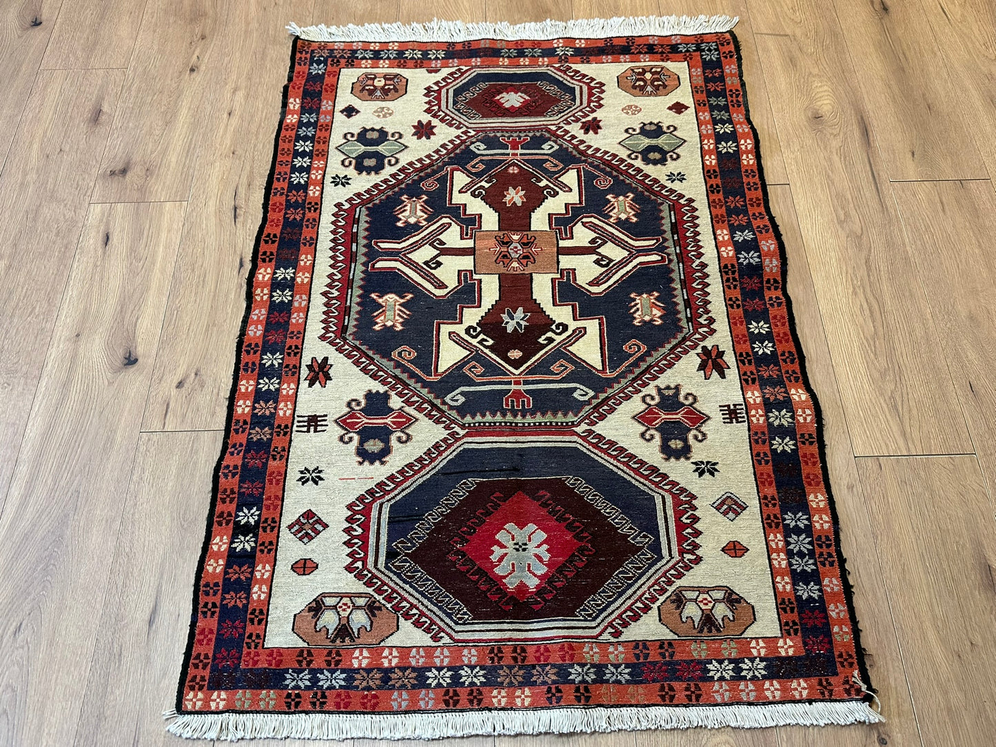 Orientteppich handgeknüpft 135 x 97 cm Kelim Sumack