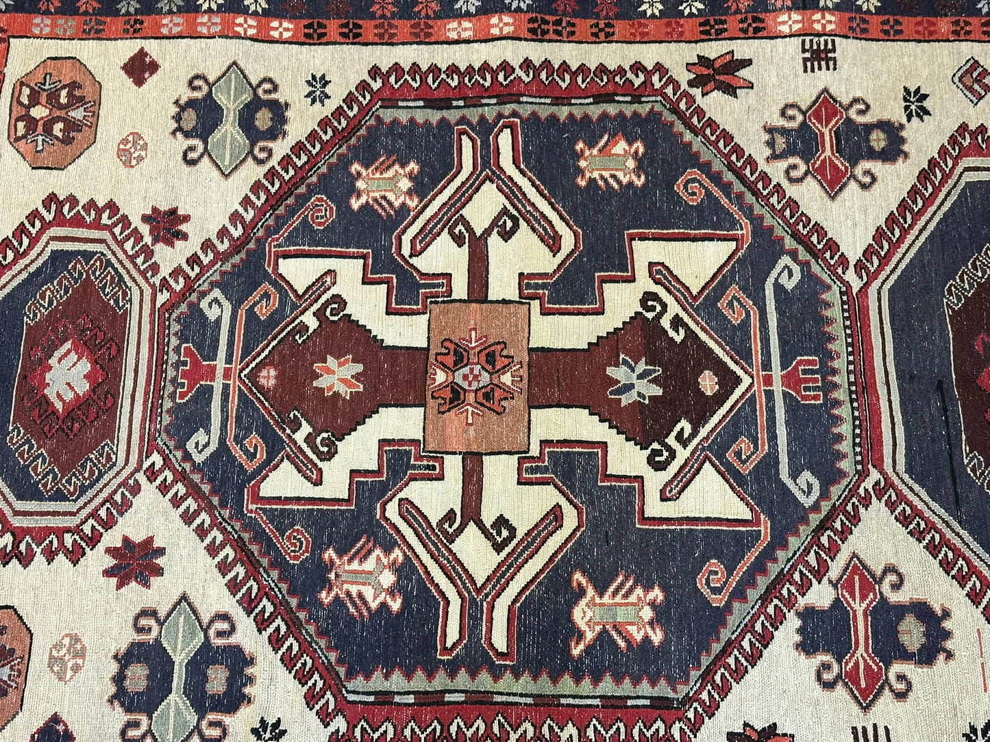 Orientteppich handgeknüpft 135 x 97 cm Kelim Sumack