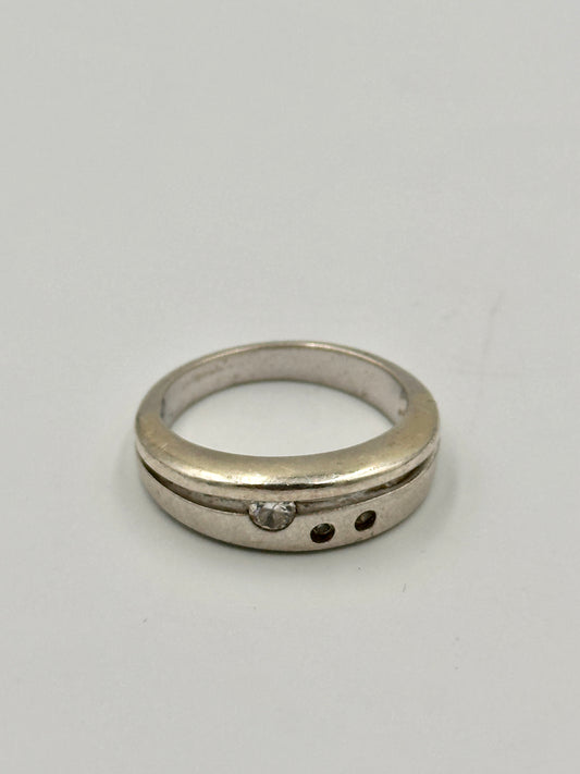 Eleganter Moderner Silberring mit Zirkonia Stein