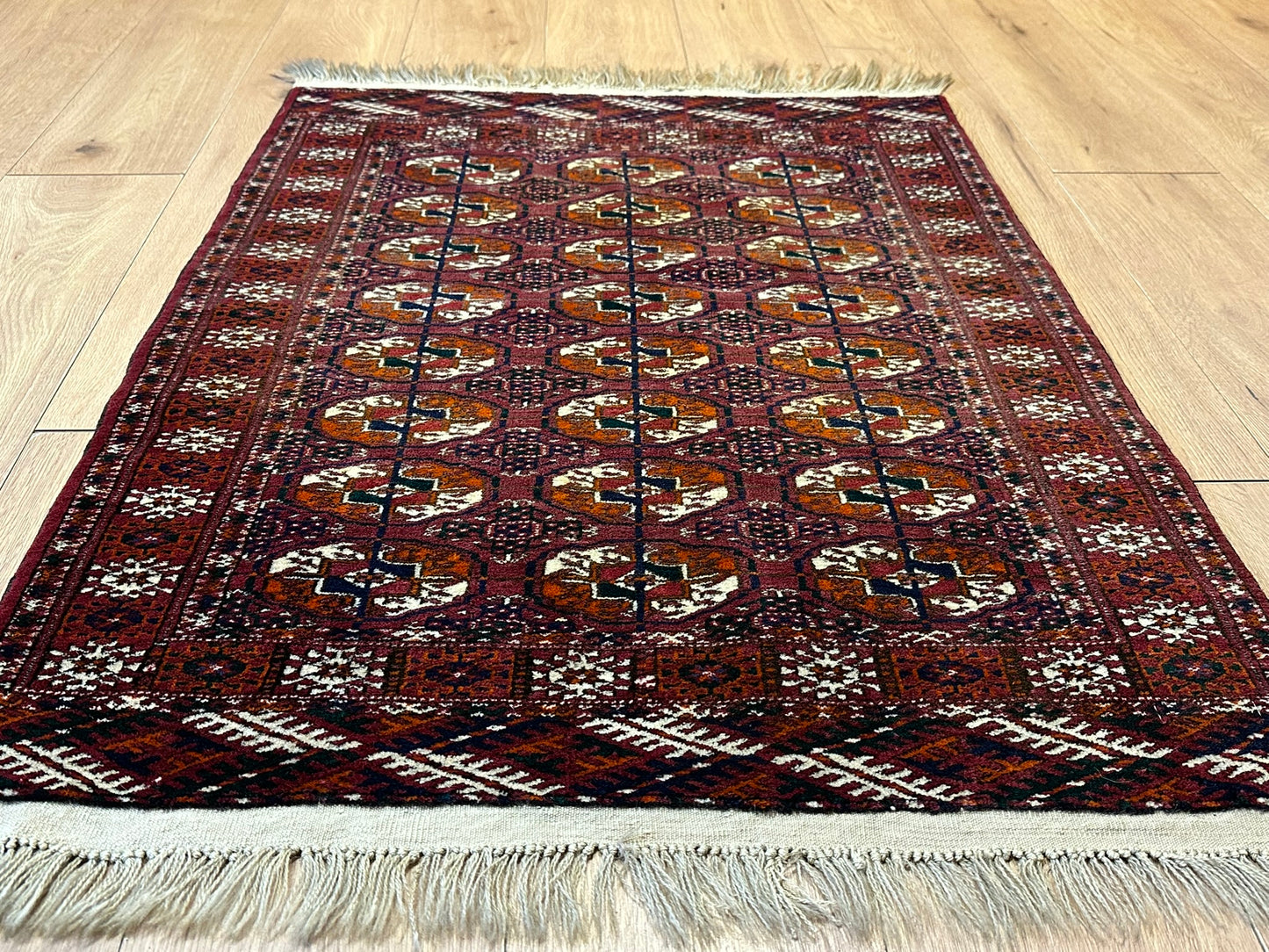 Orientteppich handgeknüpft ANTIK 106x83 cm Joumut Buchara