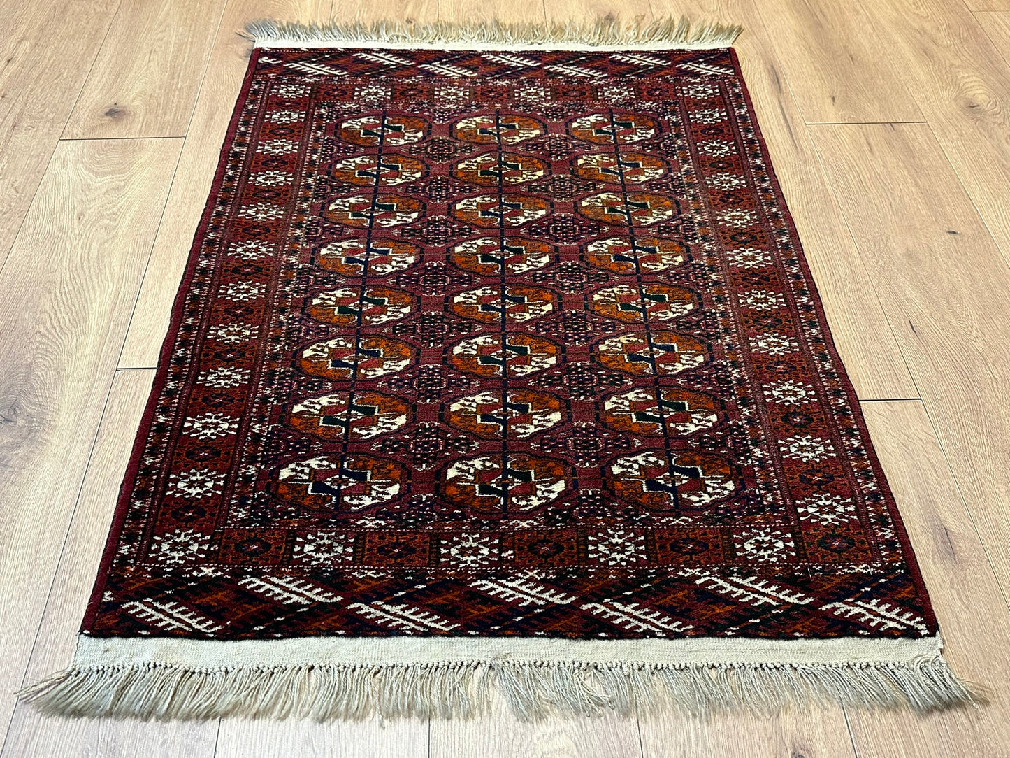 Orientteppich handgeknüpft ANTIK 106x83 cm Joumut Buchara