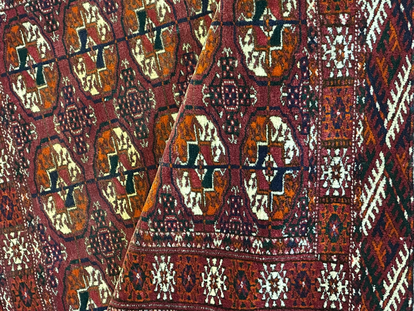 Orientteppich handgeknüpft ANTIK 106x83 cm Joumut Buchara