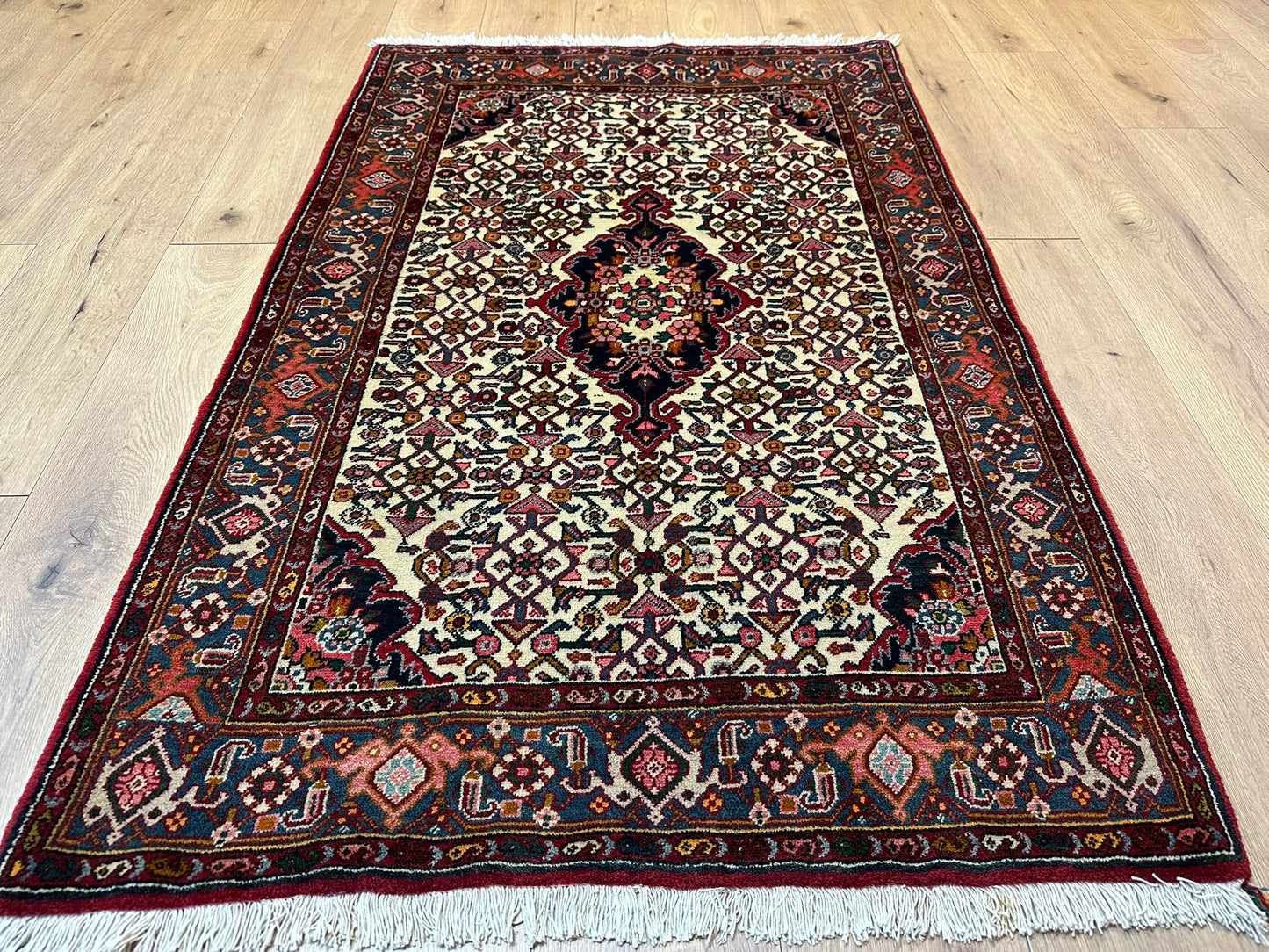 Orientteppich handgeknüpft 157x104 cm Bidjar Schurwolle
