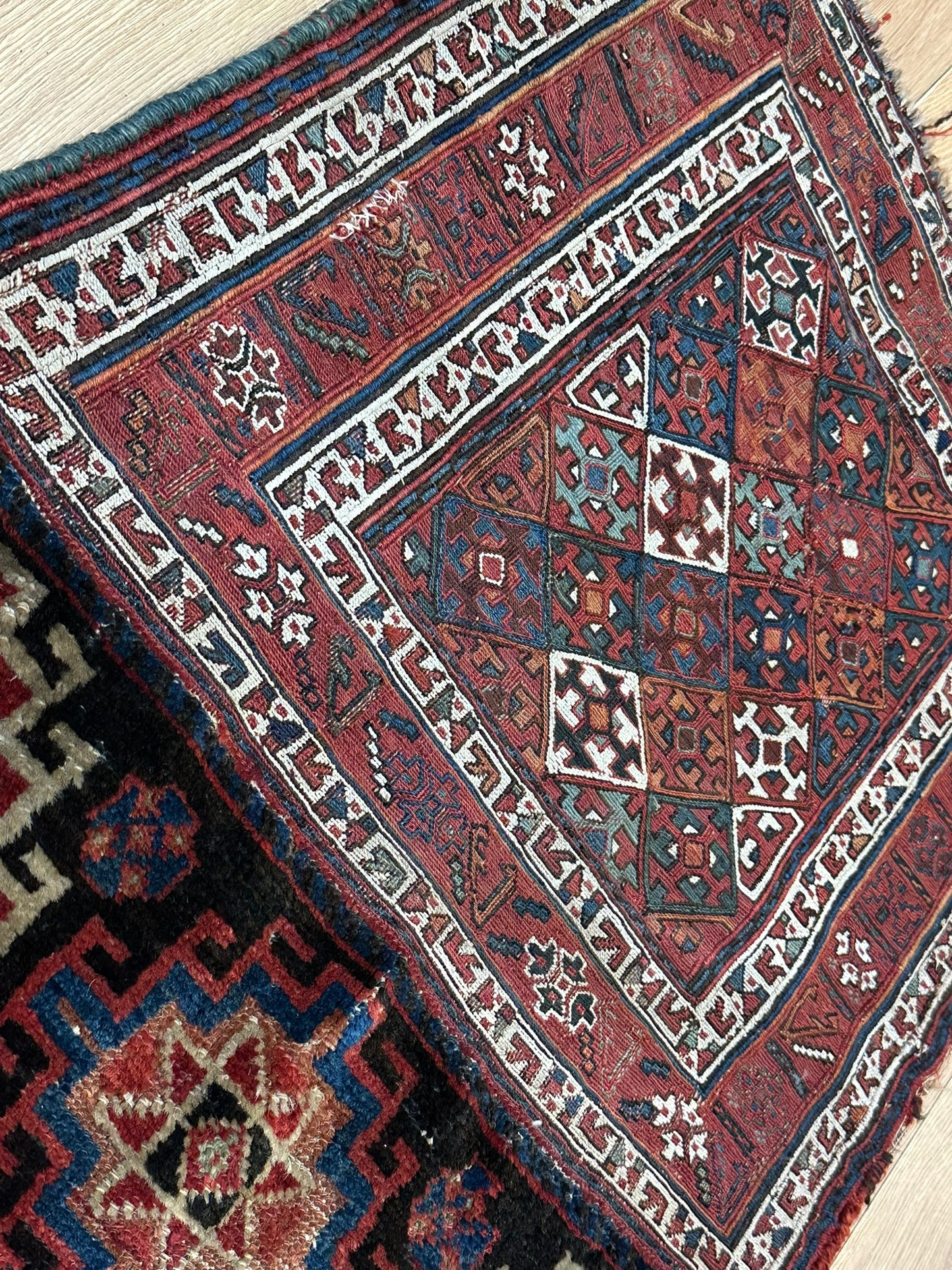 Orientteppich handgeknüpft 63x56 cm Sumack Kazak Antik